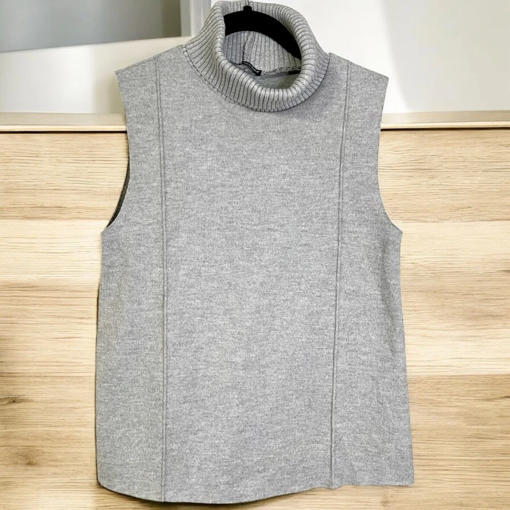 Women’s Zara Small gray sweater - Picture 3 of 4